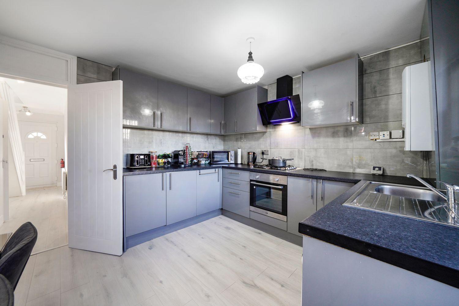 Apartamento Spacious, 4 Bed, Garden, Parking, Excel *